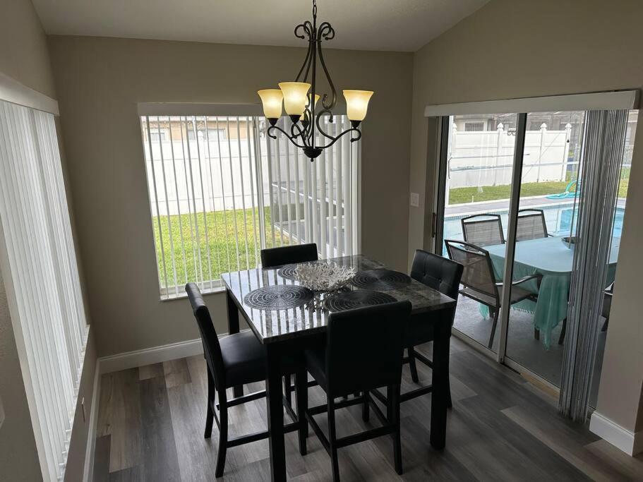 Manatee Oasis Weeki Wachee Family Fun Pool Home Spring Hill Exterior foto